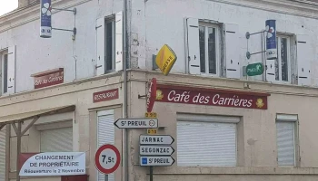 Bar Tabac Restaurant - Café Des Carrières - 16720 Saint-Même-Les-Carrières