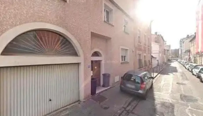 SOS Serrurier Villeurbanne Gratte Ciel Charpennes Cusset Charmettes Totem Tarifs Pas Cher Fd Door Street View Et 360deg - Villeurbanne