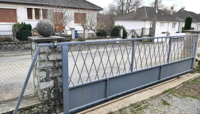 Ae Serrupeint. Fabrication et pose de gardes corps, portails, escaliers, grilles de défense. - 87410 Le Palais-Sur-Vienne