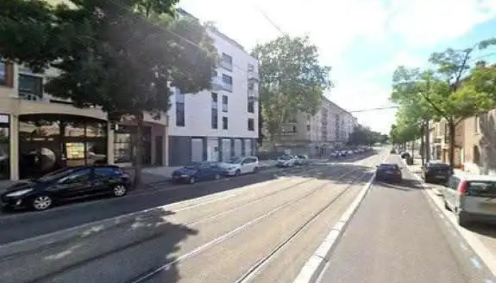 Bh Services -    Serrurier Lyon Street View Et 360deg - Bron