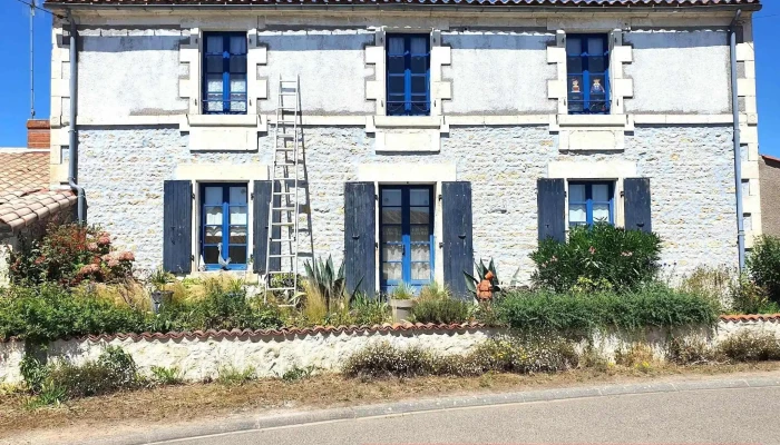 Couvreur à La roche sur yon - Devis en 48h - Entretien et Remplacement de toiture | Ac Nettoyage et Multiservices - Beaulieu-Sous-La-Roche