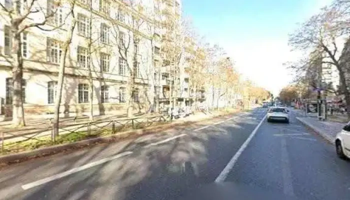 La Clef A Trefle Serrurier -    Serrurerie Durgence   Porte Blindee   Serrure   Enseigne Mandrila Street View Et 360deg - Paris