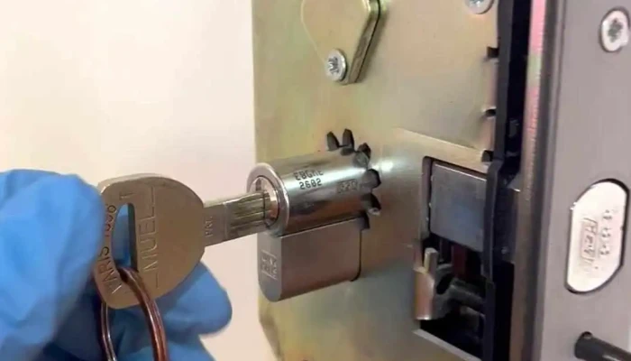 Label Serrure -  Videos - Craponne